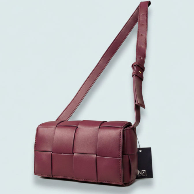 Inzi -Sculpted Weave Crossbody