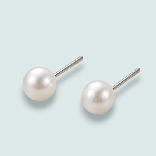 Audrey's - Classic Pearl Stud Earrings