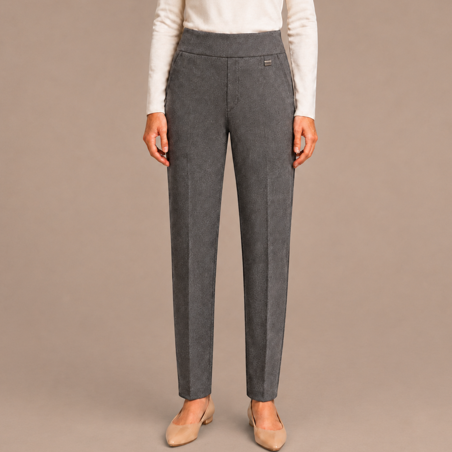 Lasania - Essential Pull-On Tapered Dress Pant (Petite)
