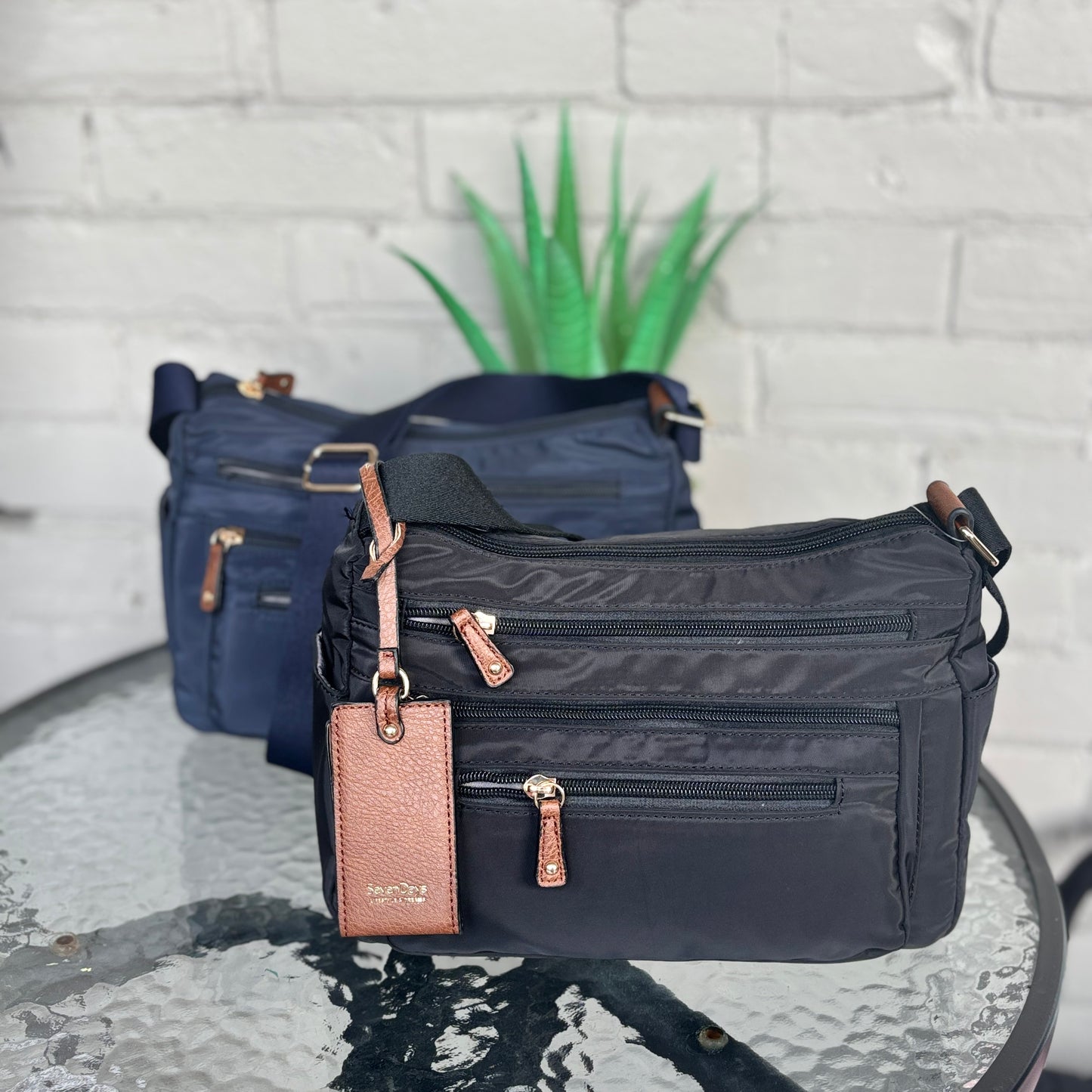 La Diva - Crossbody Nylon Purse