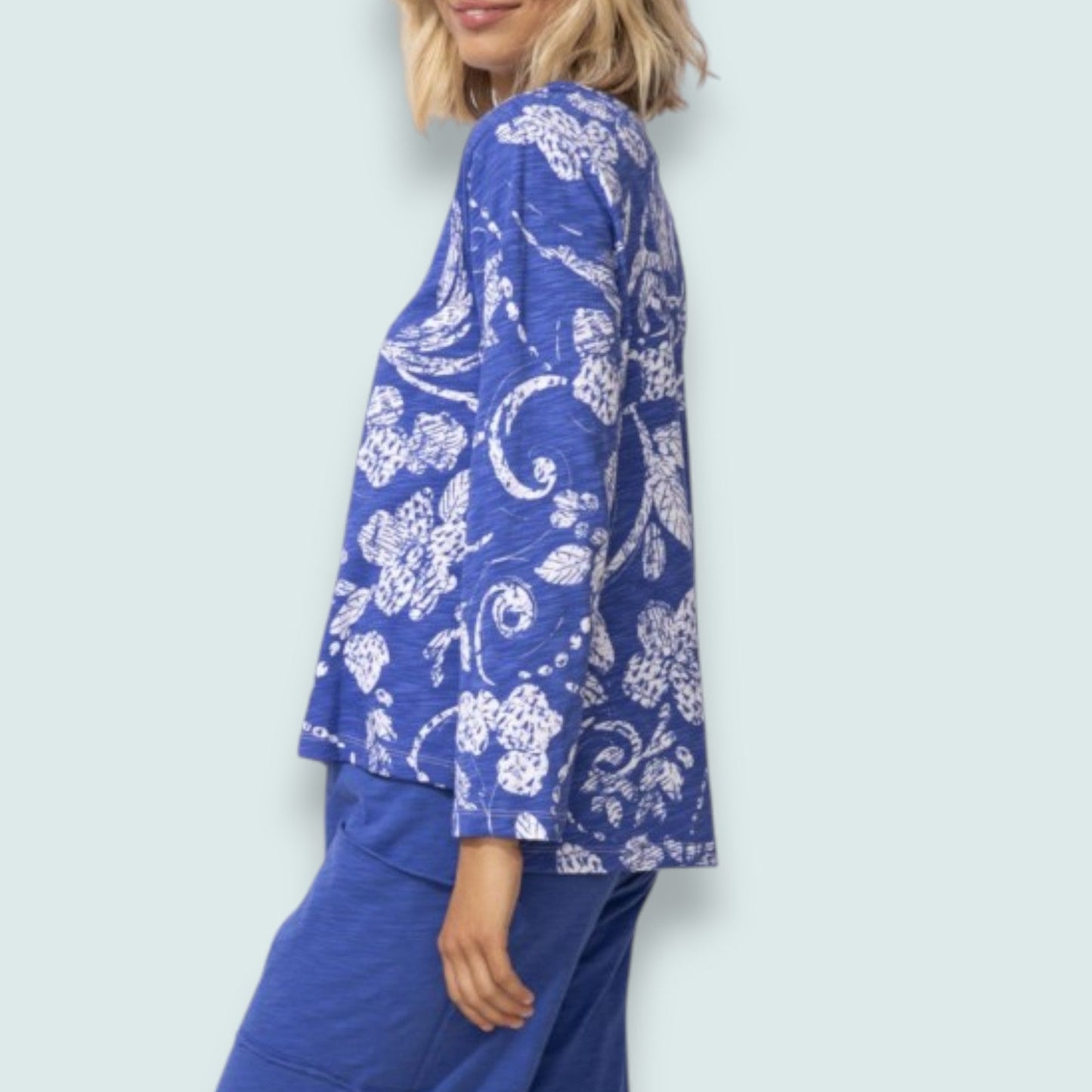 Escape - Bloom V-Neck Top