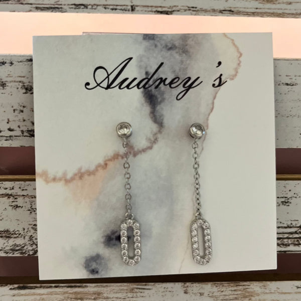 Audreys - Dangling Glam Earrings