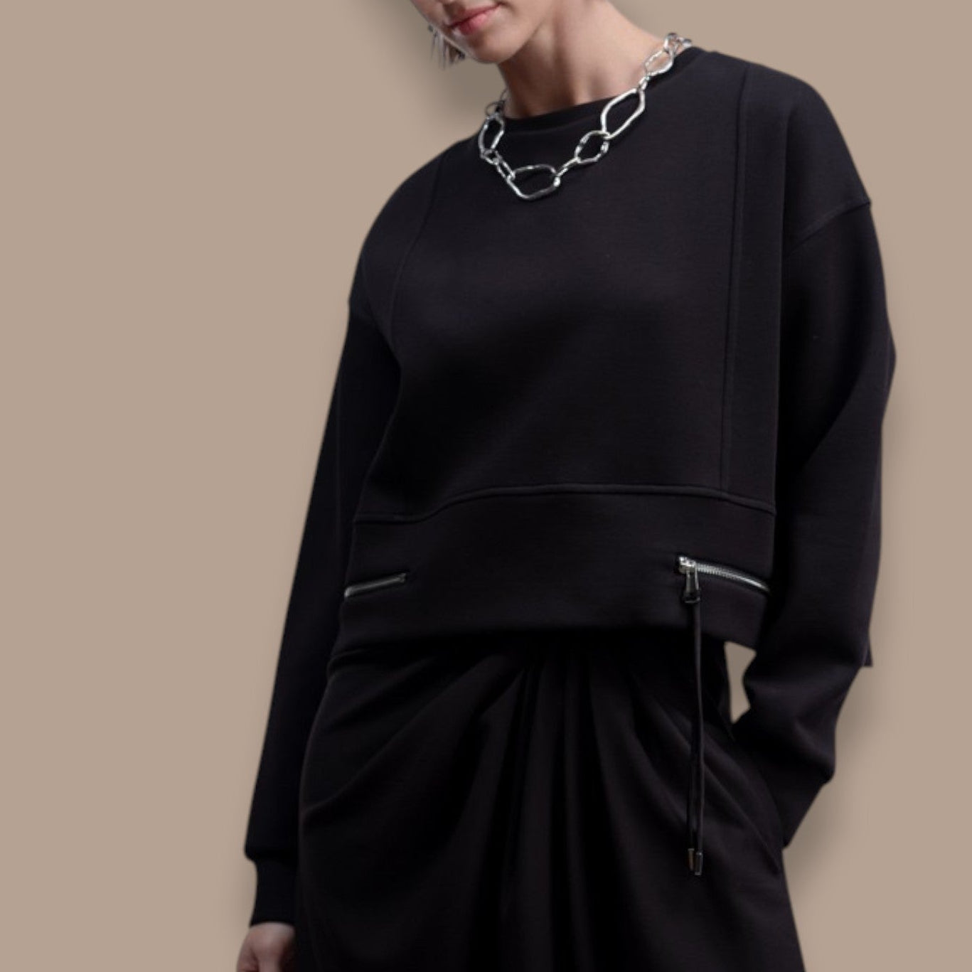 Haako - Zip Pocket Relaxed Fit Sweatshirt