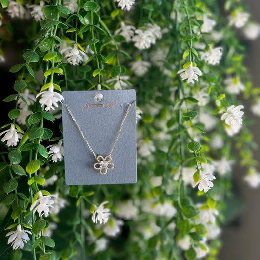 Jacqueline Kent - Dainty Flower Pendant Necklace