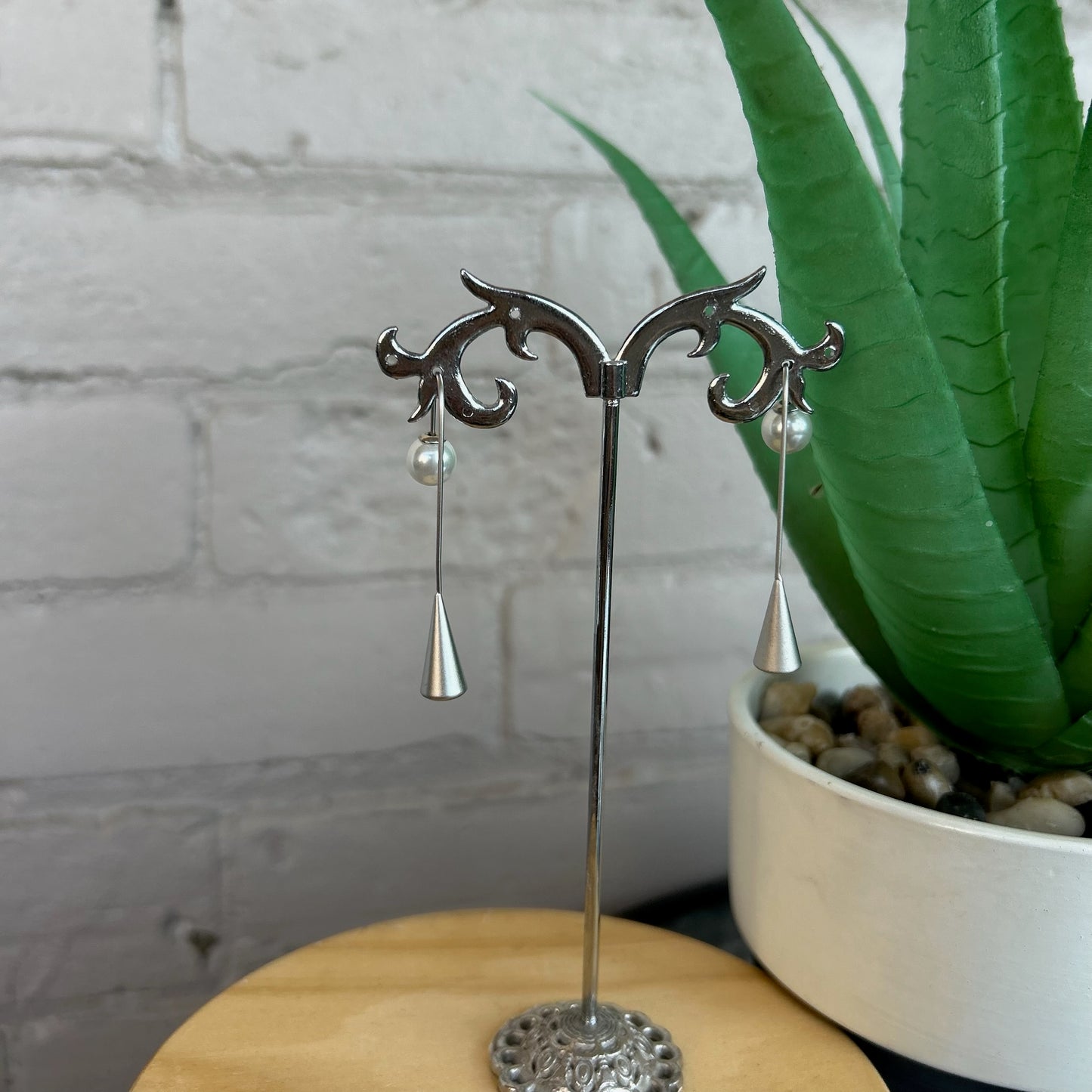 Jacqueline Kent - Simple Cone Earrings