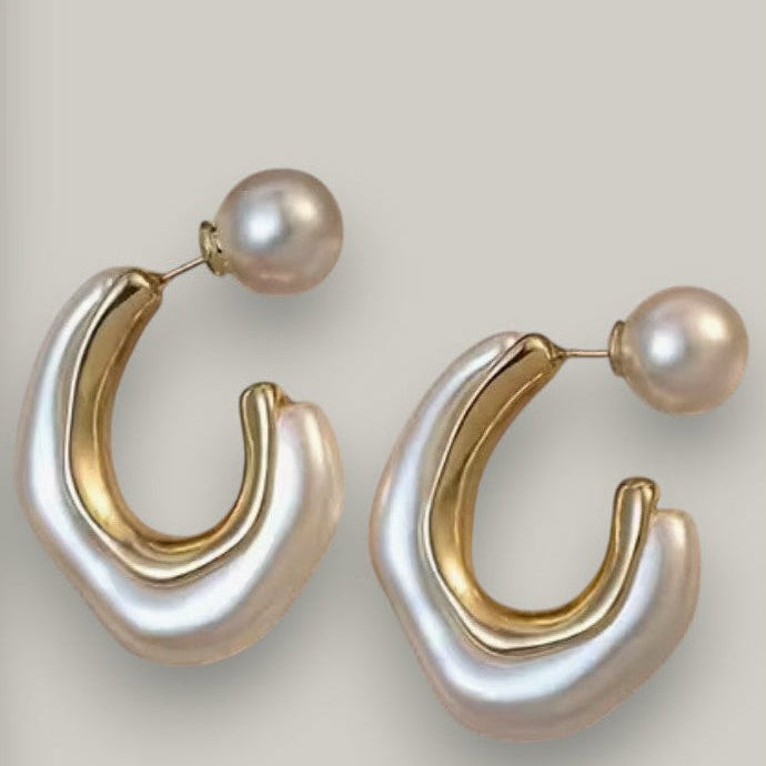 Audrey's - Pearl Curve Hoop Earring
