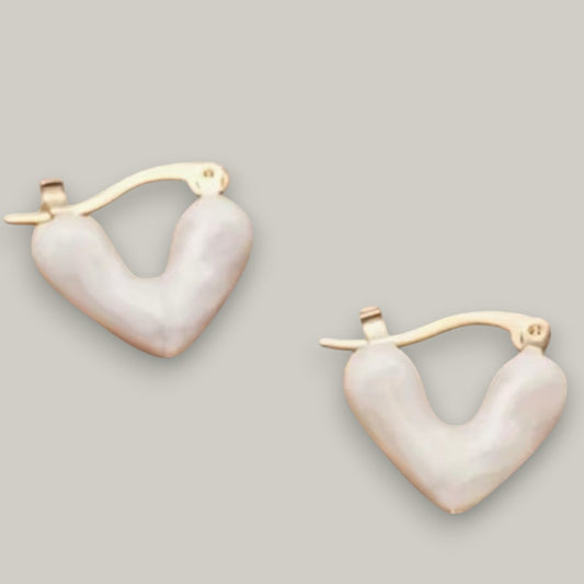 Audrey's - Soft Glow Heart Earrings