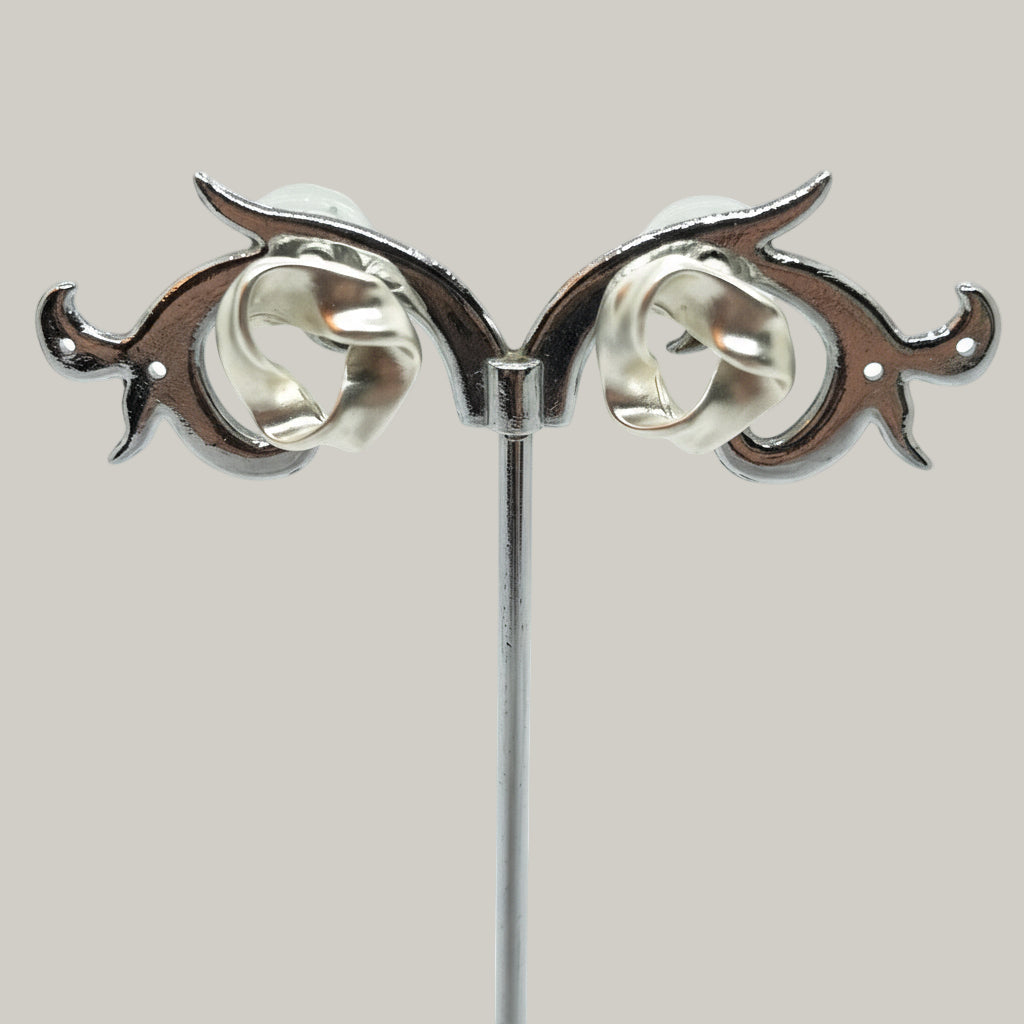 EL-KA - Modern Twist Stud Earrings