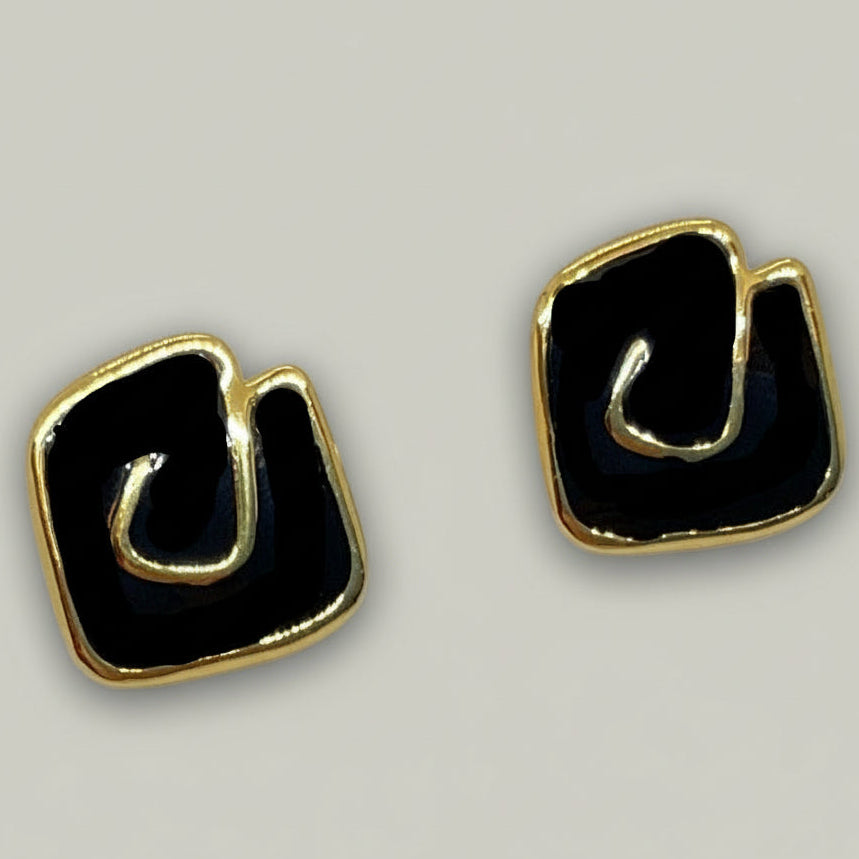 Audrey's - Contour Form Studs