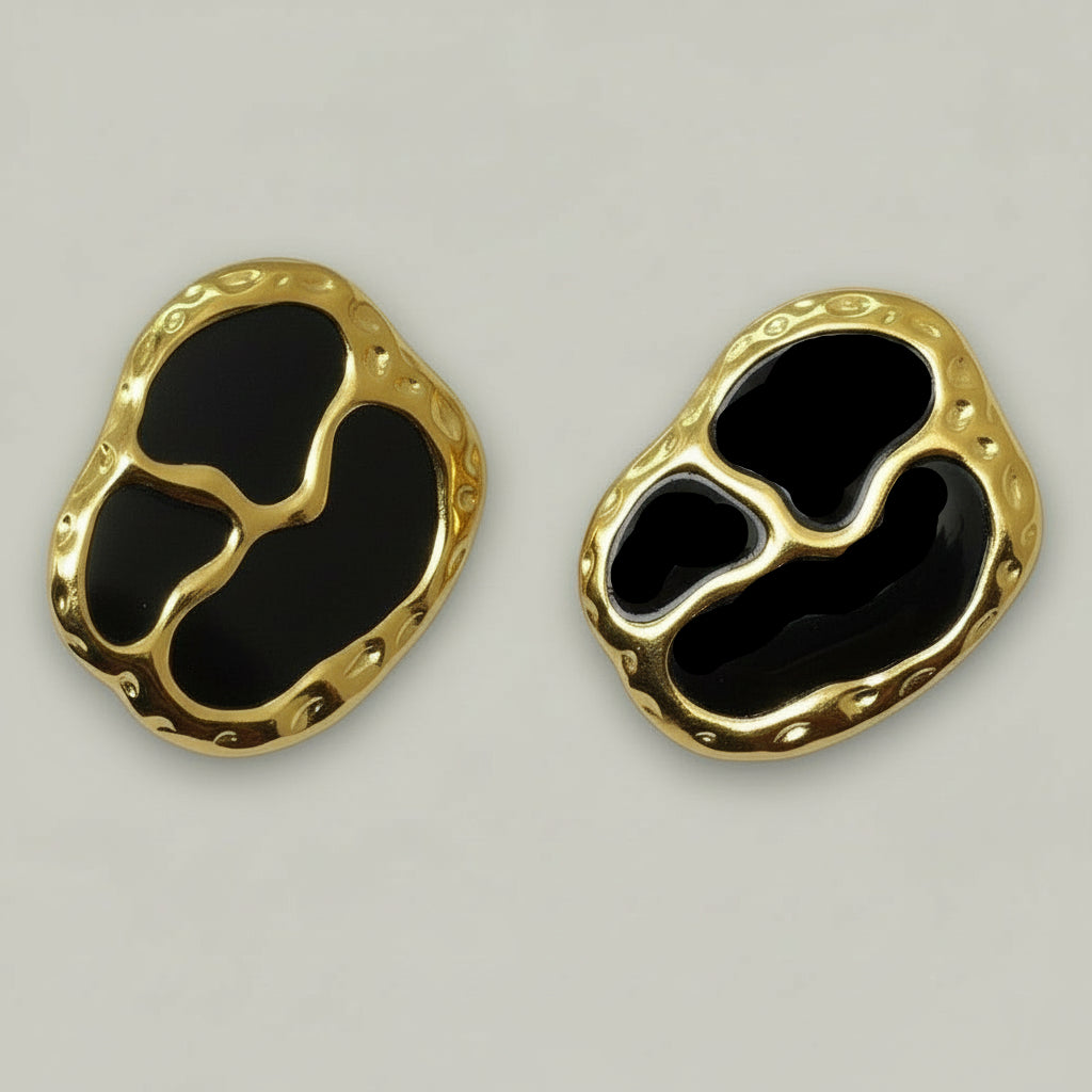 Audrey's - Noir Flux Studs