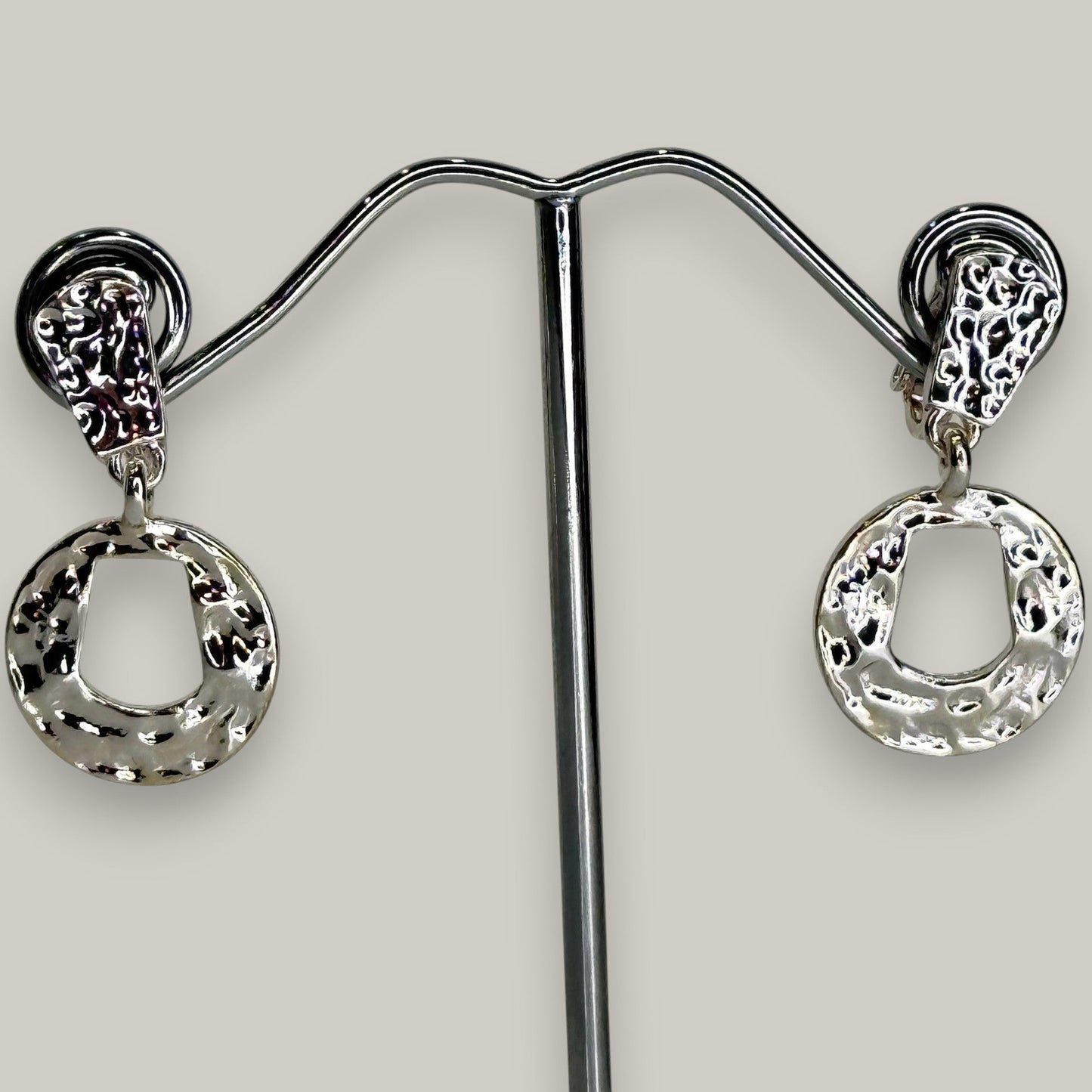EL-KA - Hammered Loop Clip-On Earrings