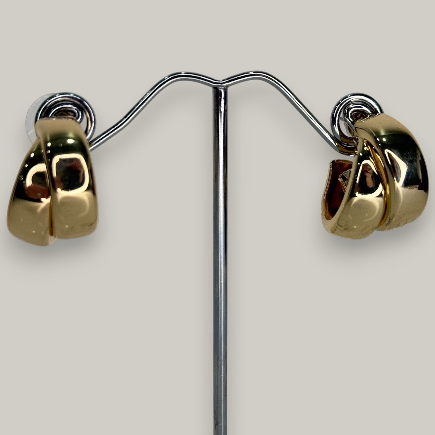 EL-KA - Classic Crossover Hoop Earrings