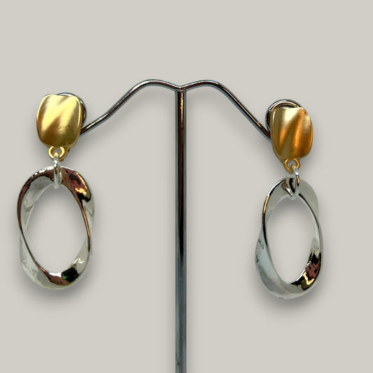 EL-KA - Twisted Oval Clip-On Earrings