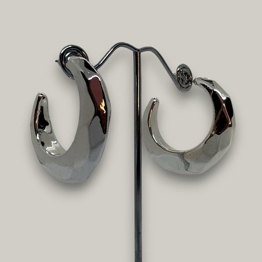 EL-KA - Sculpted Silver Wave Hoop Earrings