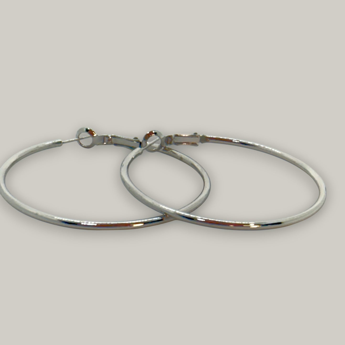 Evershine - Sleek Classic Hoop Earrings