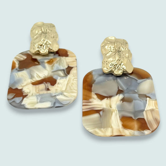 Audrey's - Golden Accent Resin Drop Earrings