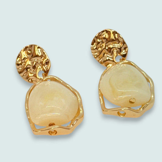 Audrey's - Golden Pearl Glow Drop Earrings