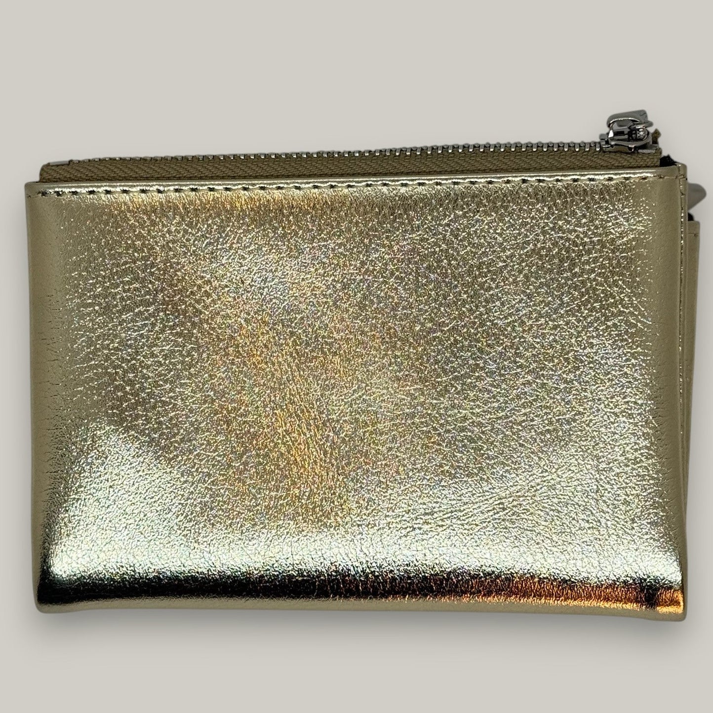 Armoir - Clutch With Magnetic Closure
