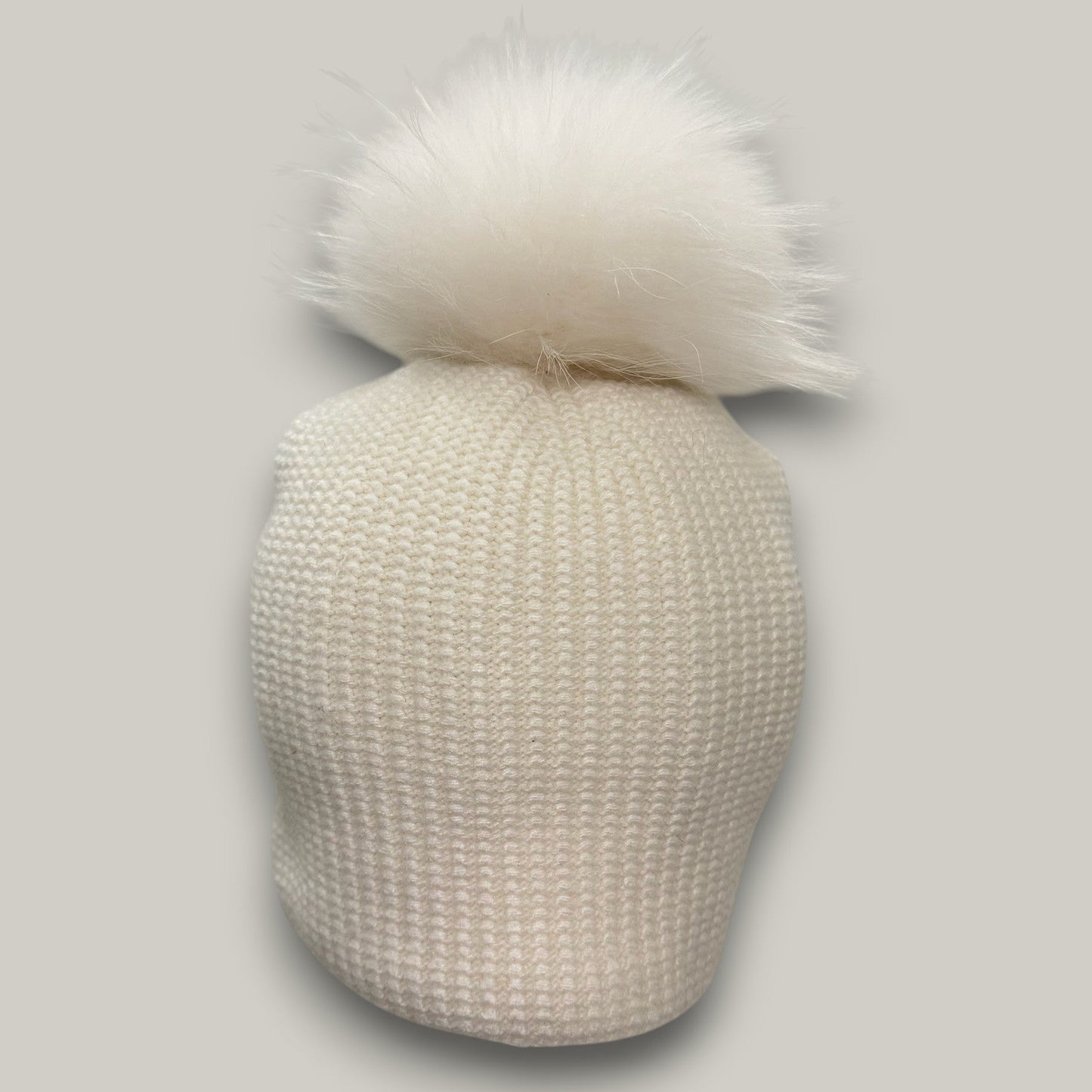 Audrey's - Arctic Glow Pom-Pom Beanie