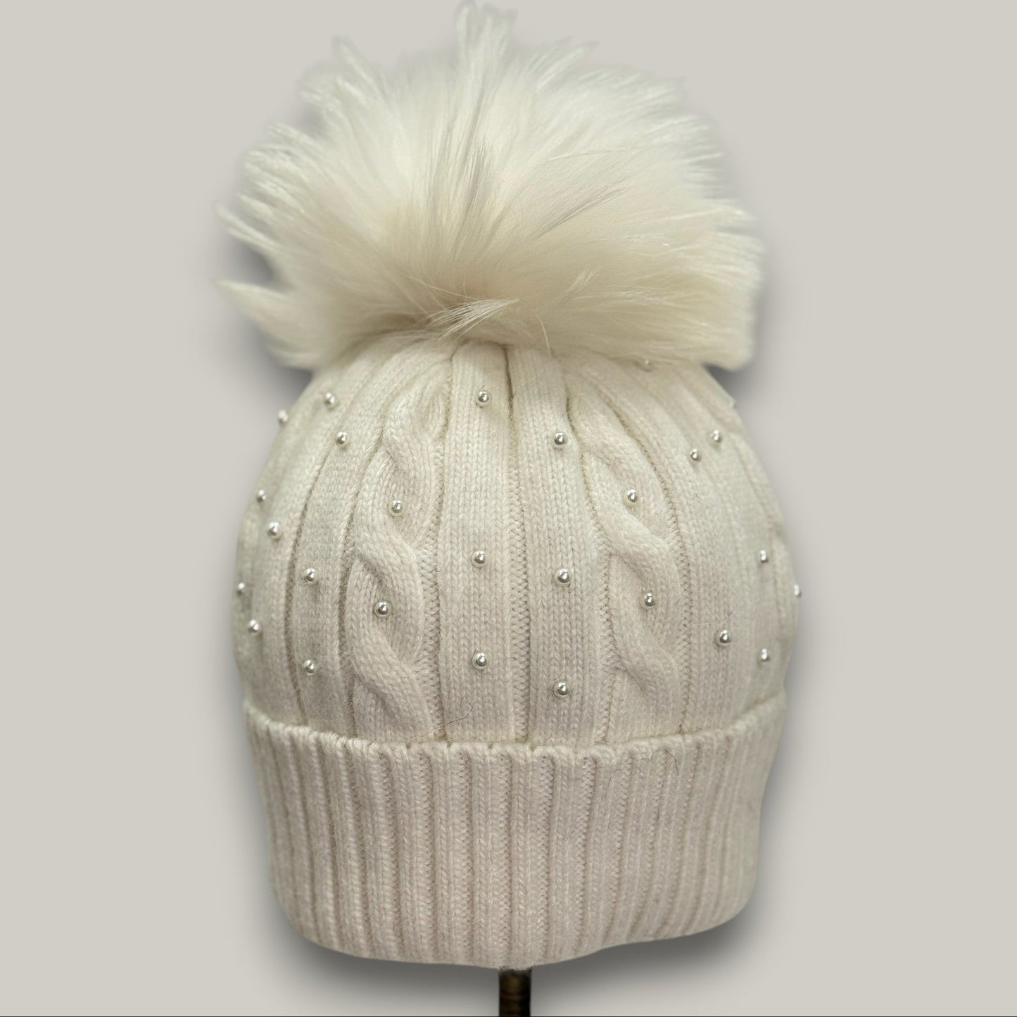 Audrey's - Snow Pearl Pom-Pom Beanie