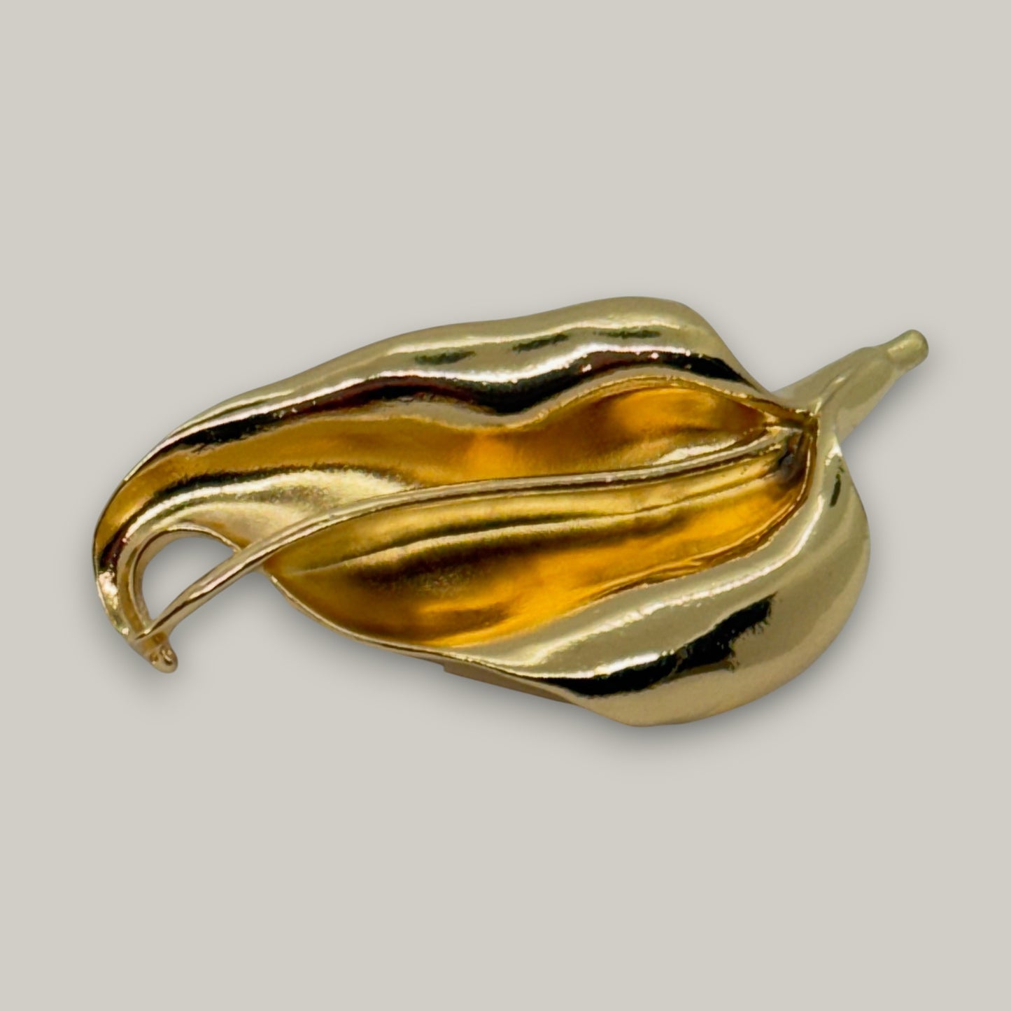 Merx - Metallic Petal Brooch