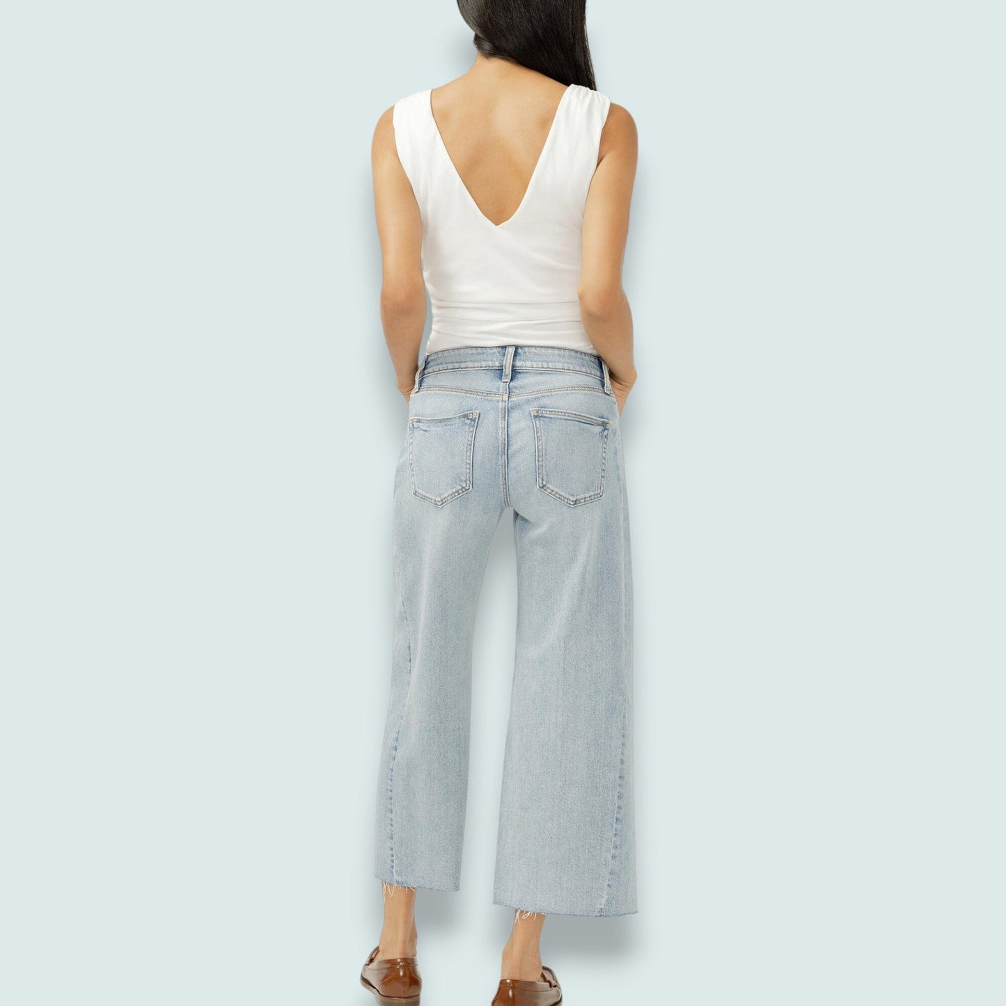 Silver Jeans - Suki Mid Rise Cropped Wide Leg Jeans