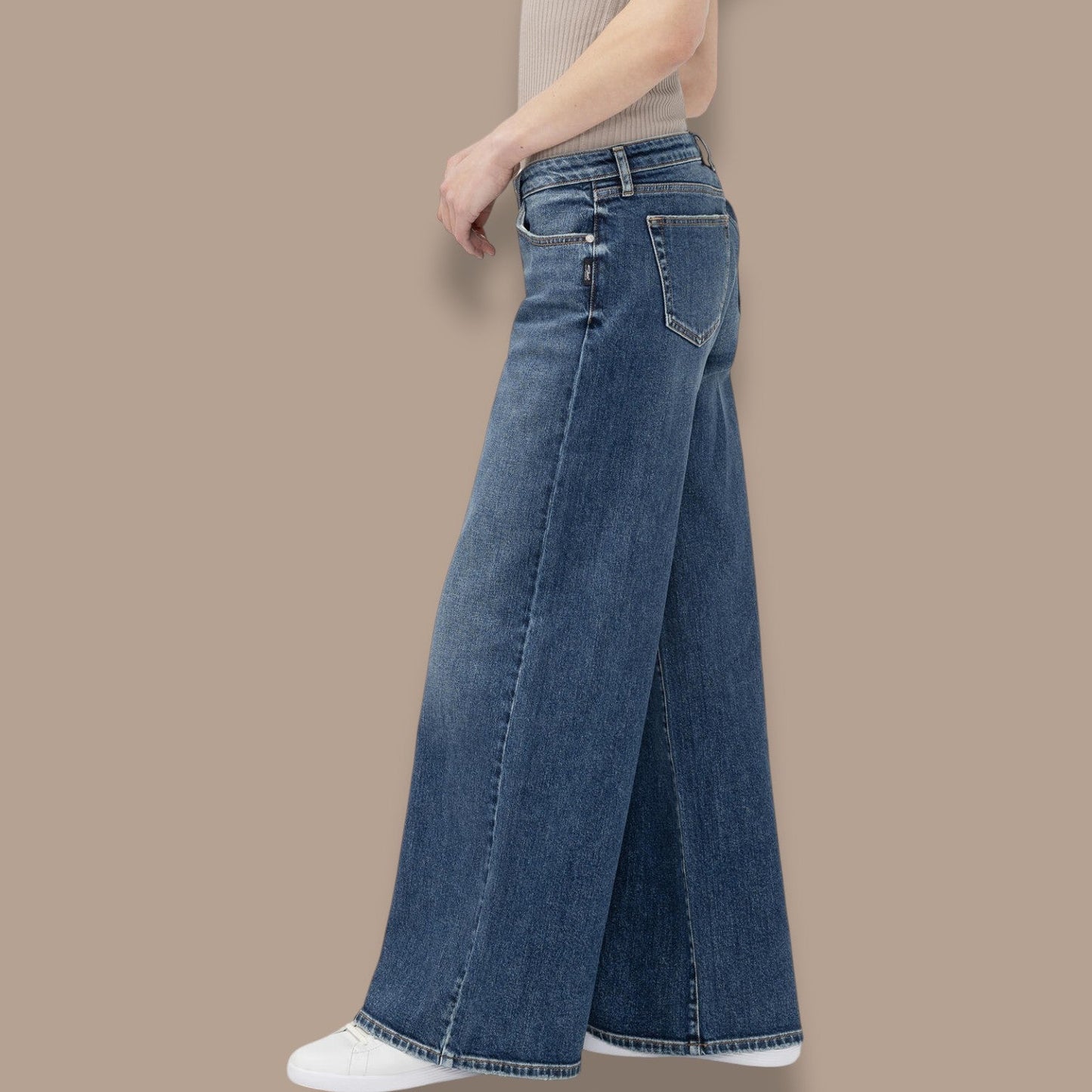 Silver Jeans - Low Rise Baggy Wide Leg Jeans