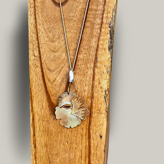 Red Coral - Seashell Pendant Necklace