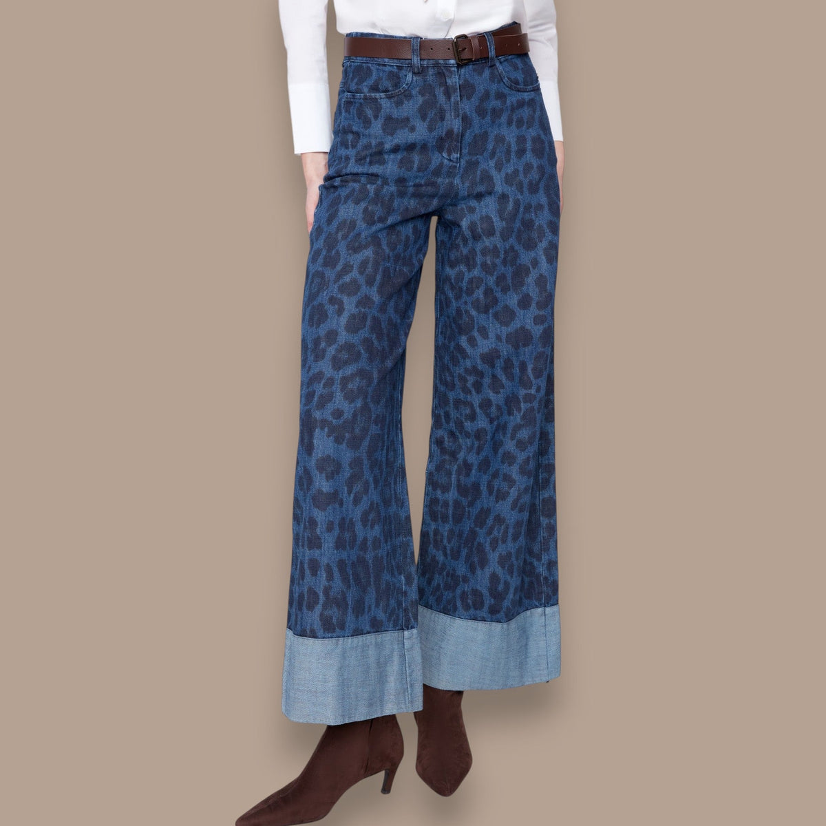 Renuar - Indigo Animal Print Wide-Leg Jeans With Belt