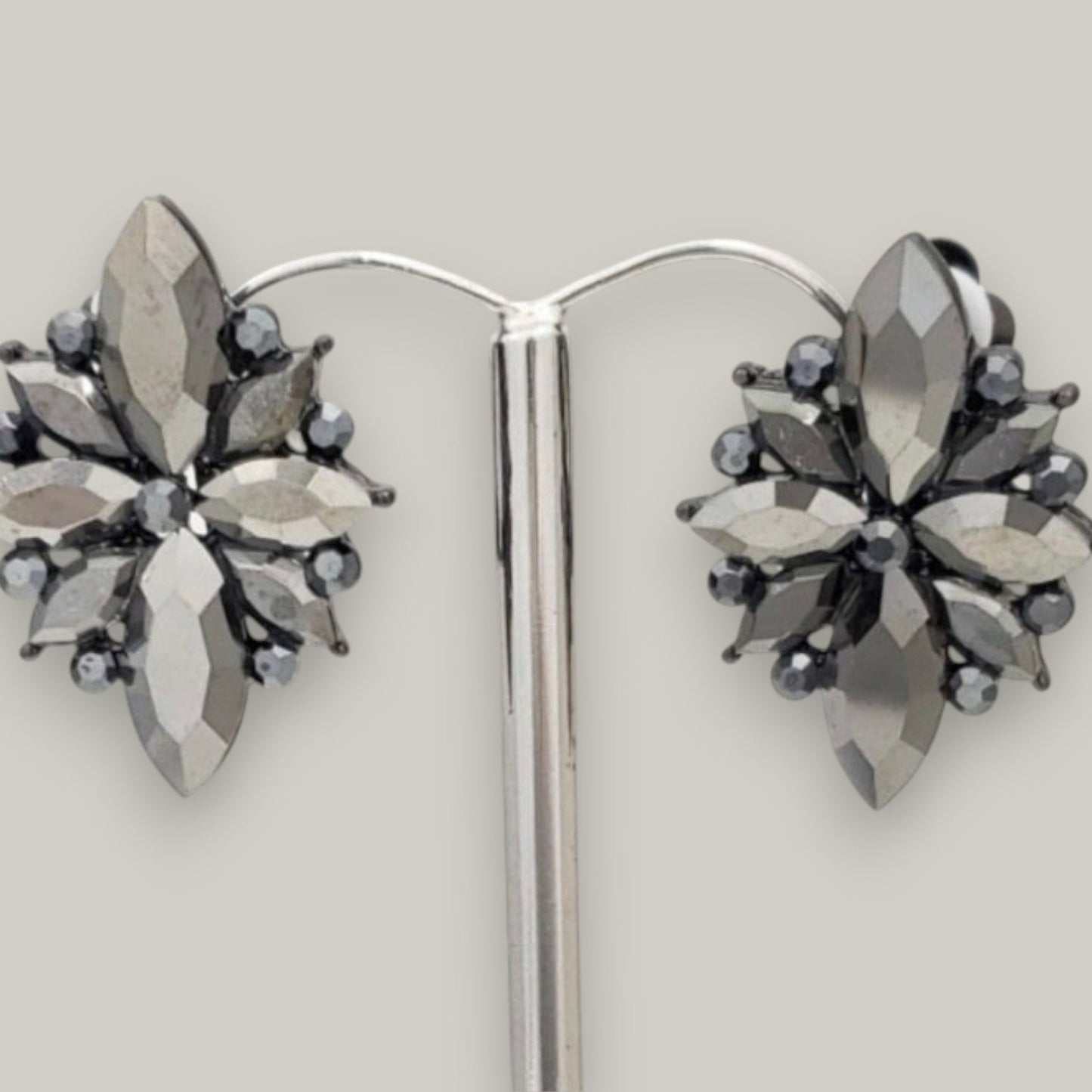 Evershine - Starburst Elegance Clip-On Earrings