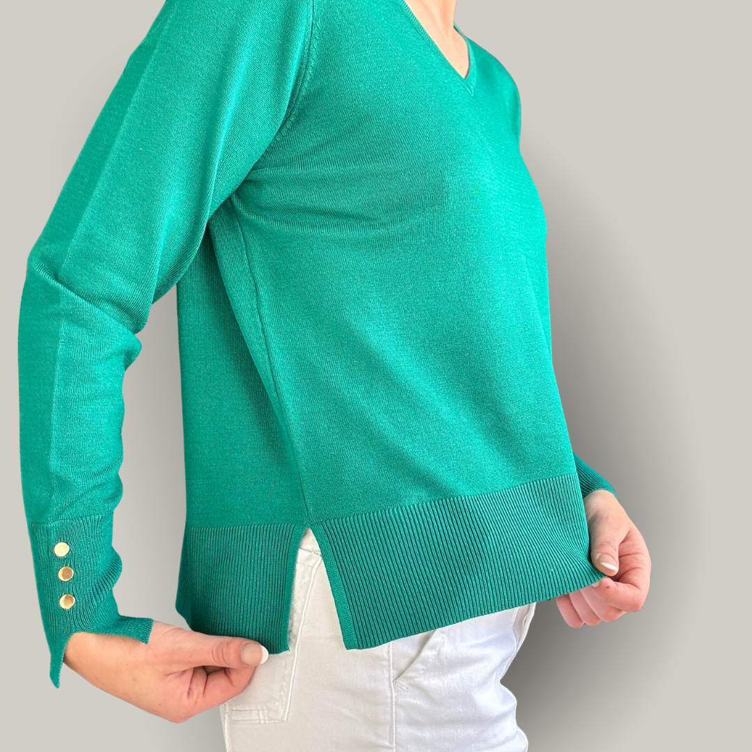 Sunday - V-Neck Light Weight Sweater