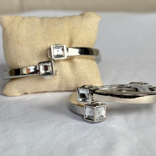 Jacqueline Kent - Chunky Bangle Bracelet