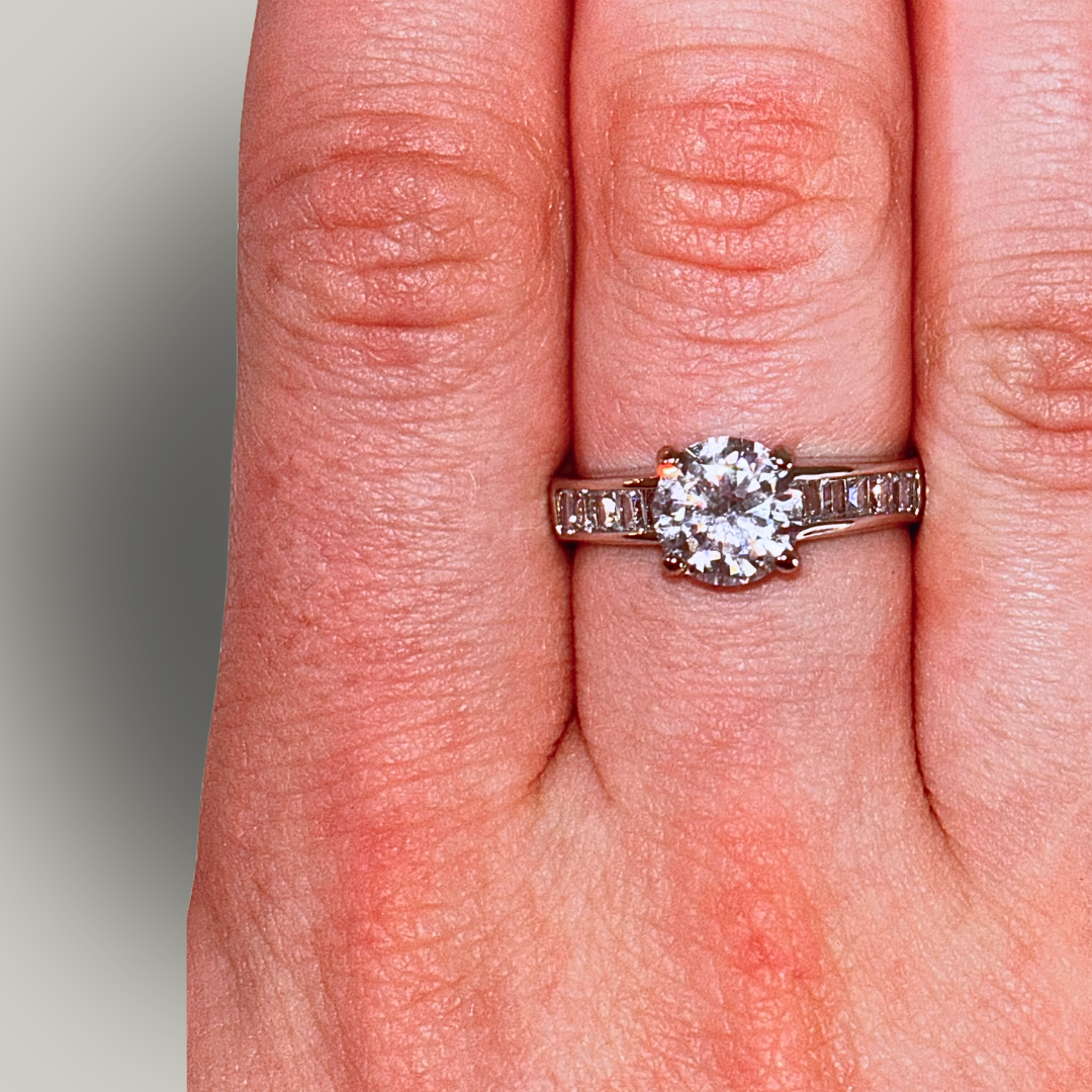 Evershine - Classic Diamond Ring