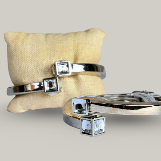 Jacqueline Kent - Chunky Bangle Bracelet