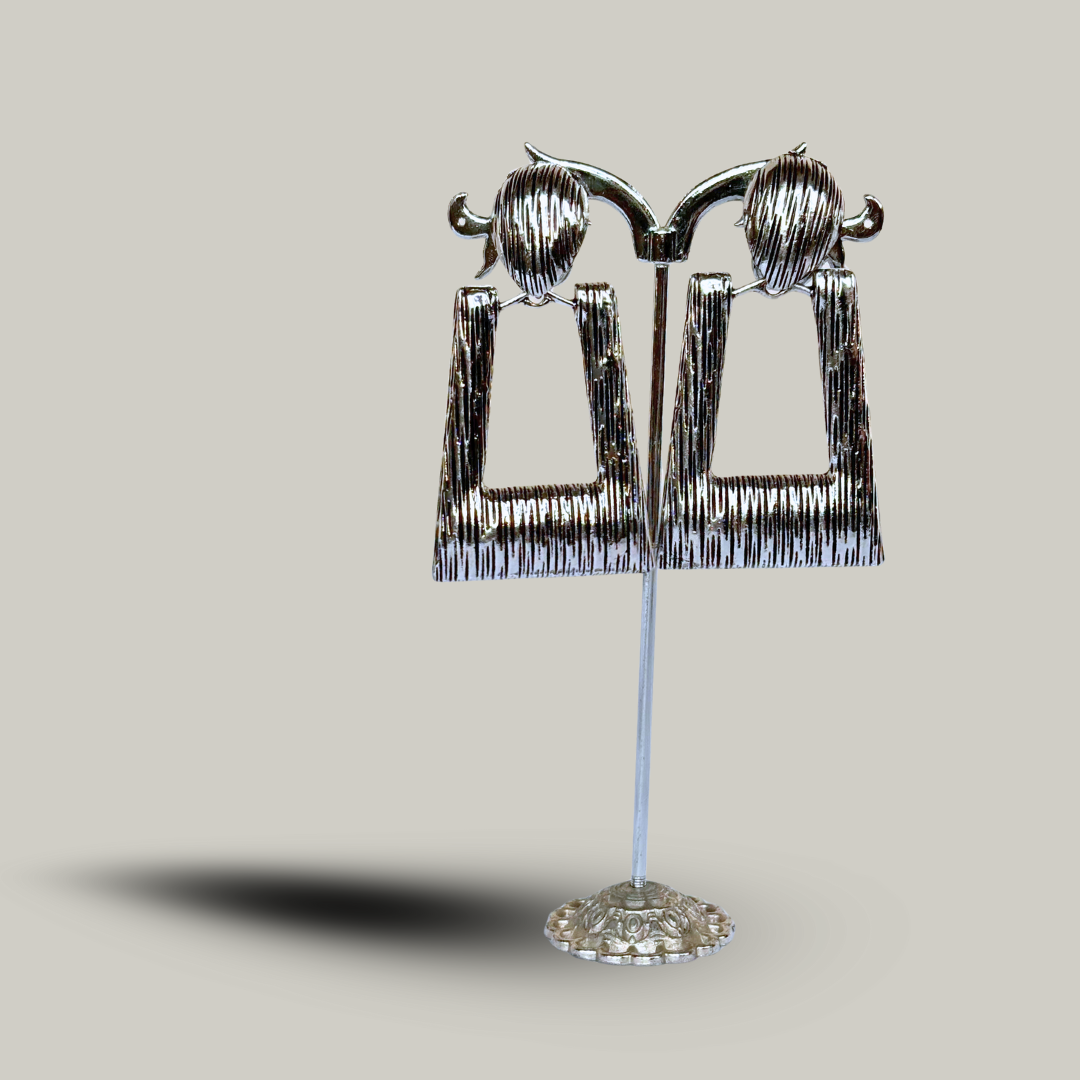 Fashion Jewelry - Chunky Frame Clip-On Earrings