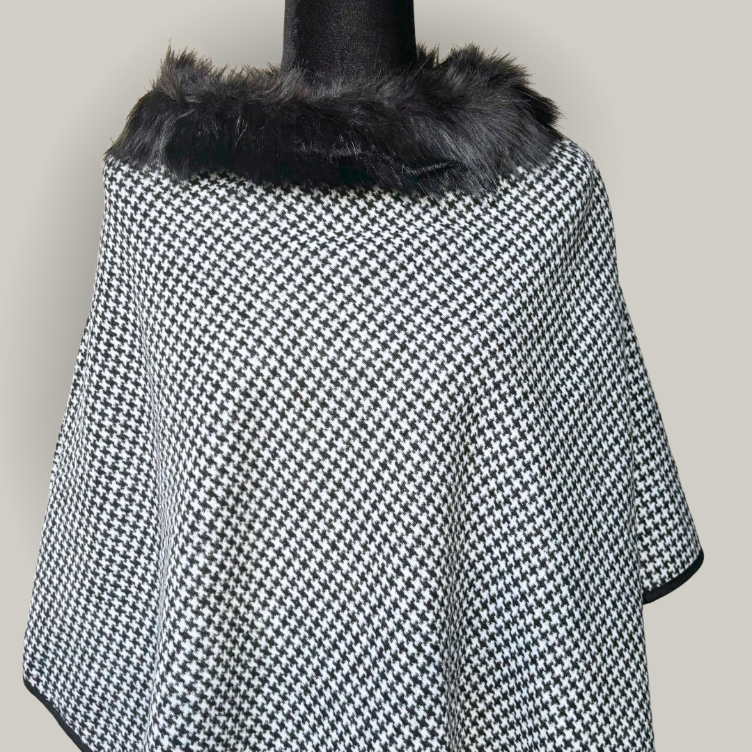 Memories - Houndstooth Wrap