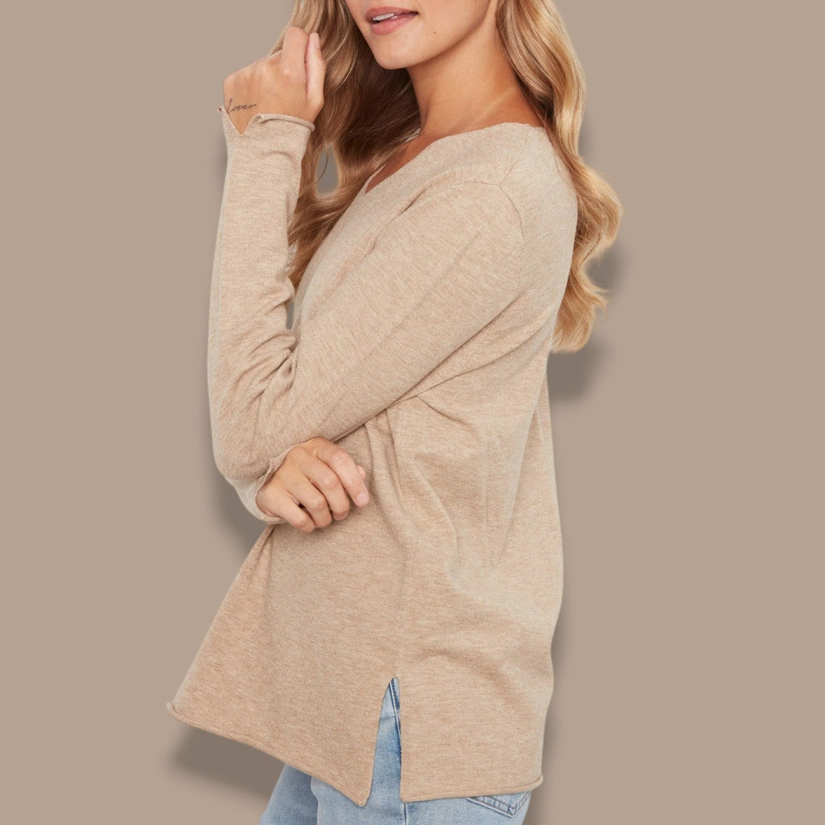 Charlie B - Long Sleeve V-Neck Knit Top