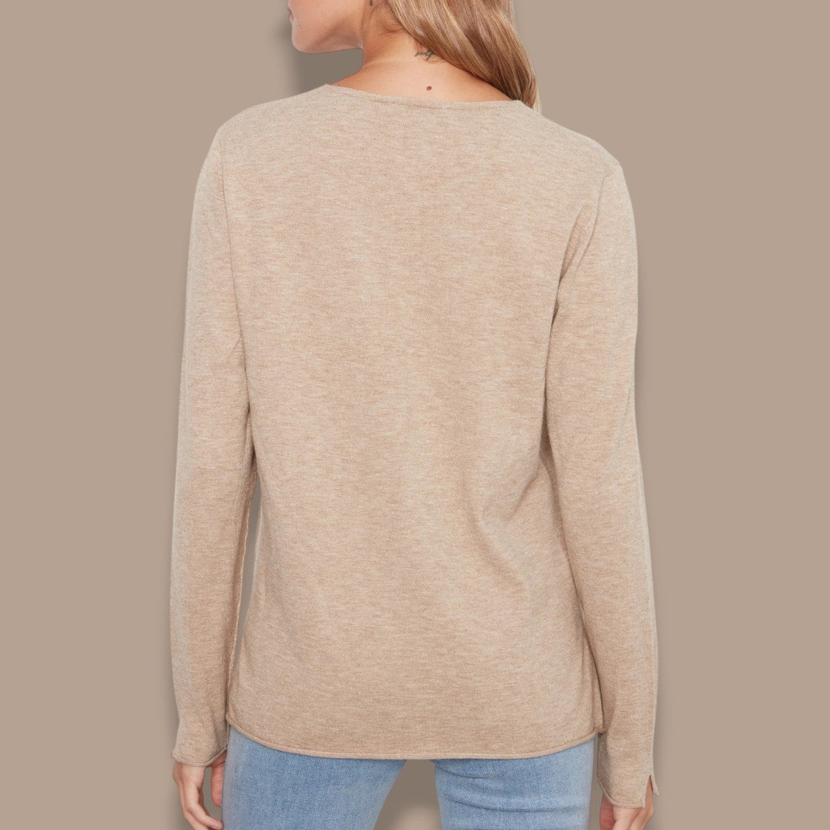 Charlie B - Long Sleeve V-Neck Knit Top