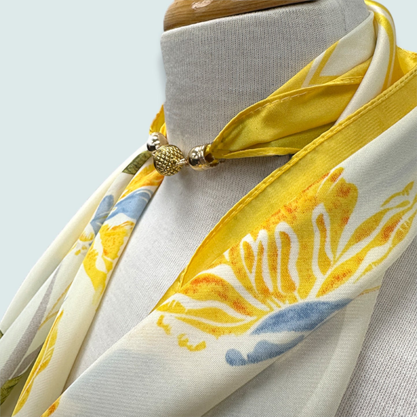 Red Coral - Golden Garden Whisper Magnetic Scarf