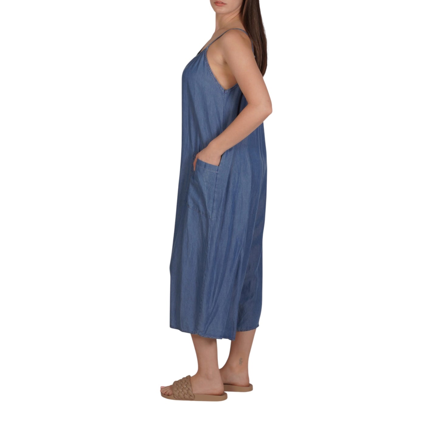 Angela Mara - Sleeveless Wide-Leg Jumpsuit